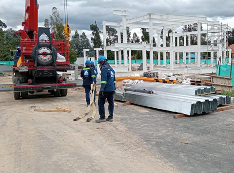 Suministro lamina colaborante para placas