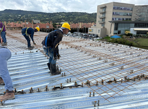 Instalación de malla electrosoldada placa de cubierta